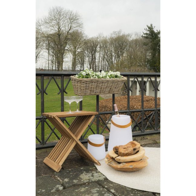 Erto tiikpuidust taburet