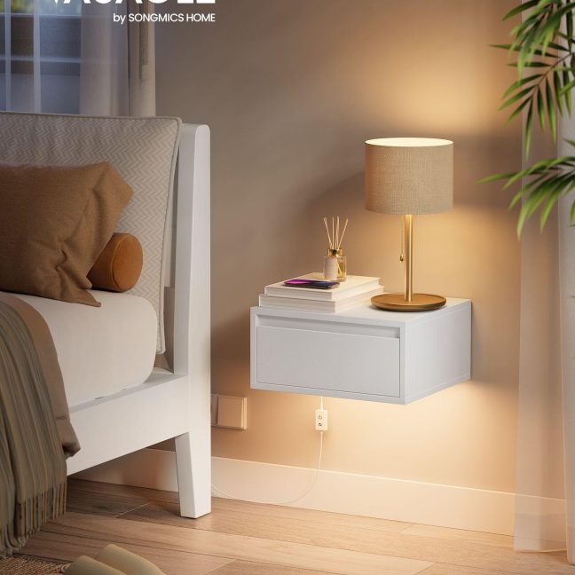 Seinale kinnitatav öökapp valgustusega valge