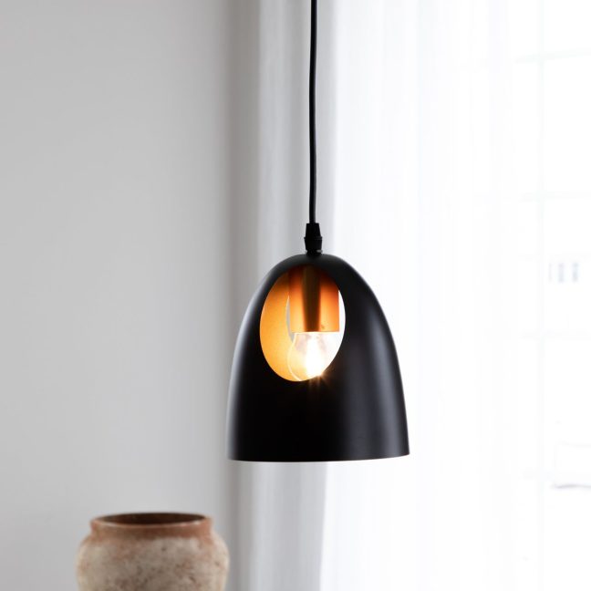 Rippvalgusti must Elda D160*H170 cm