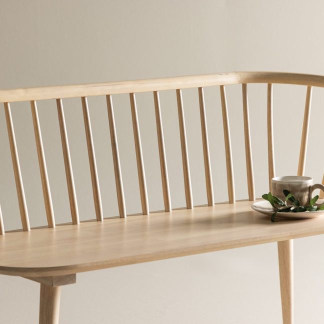 Puidust diivan Bobby 120x76.5 cm valge