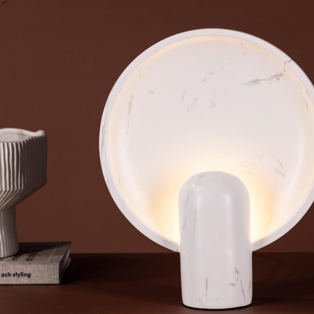 Lauavalgusti Angers Helehall