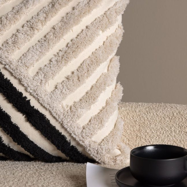 Padjapüür Zara 45x45 cm Must Valge