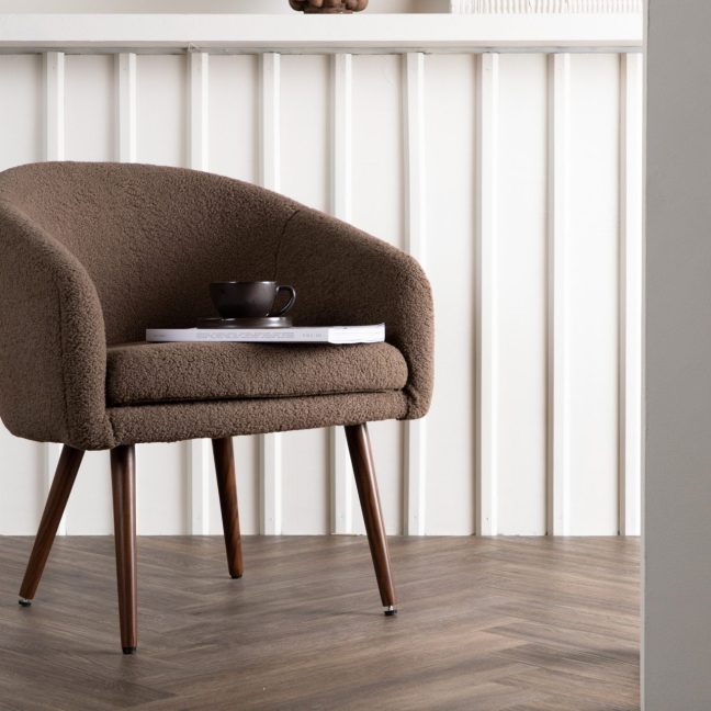 Väike tugitool Wanda 63x75x68 cm Pruun