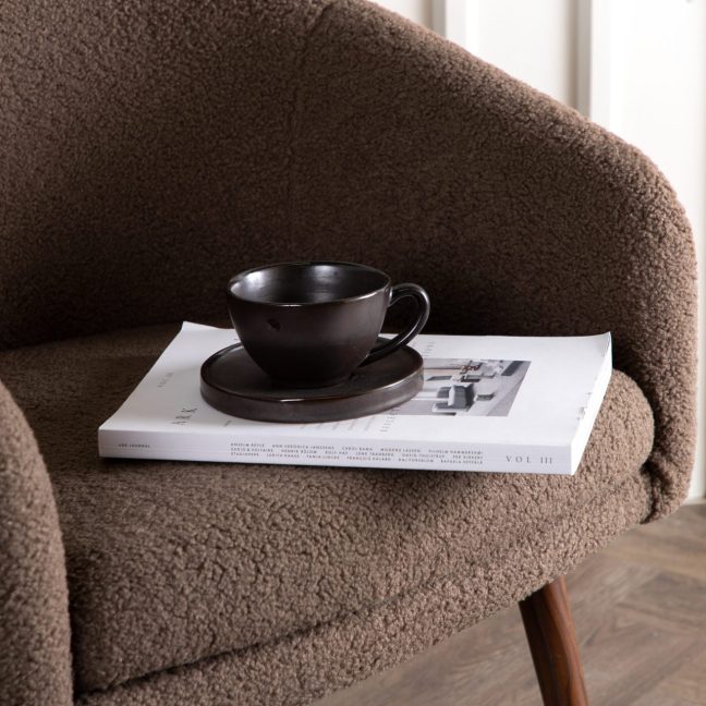 Väike tugitool Wanda 63x75x68 cm Pruun