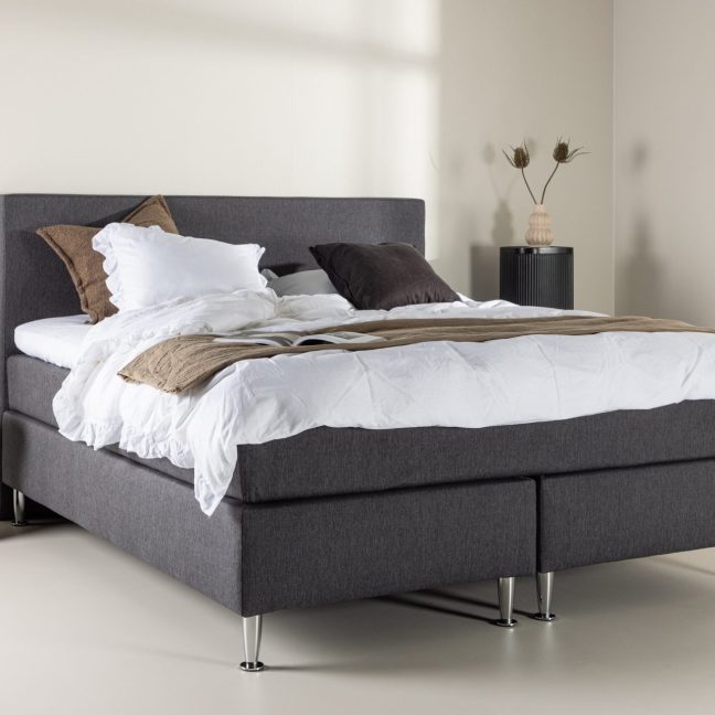 Voodi 180x200 cm Toledo Hall